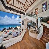 Luxurious Beach Villa in Maui