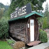 "One Log House" in California, USA