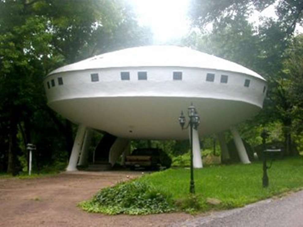 Spaceship House Dream Homes Mortgage Calculator